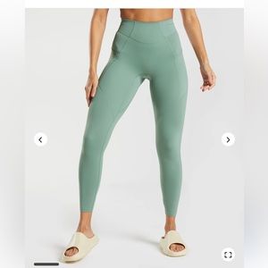 Gymshark x Whitney Simmons Set